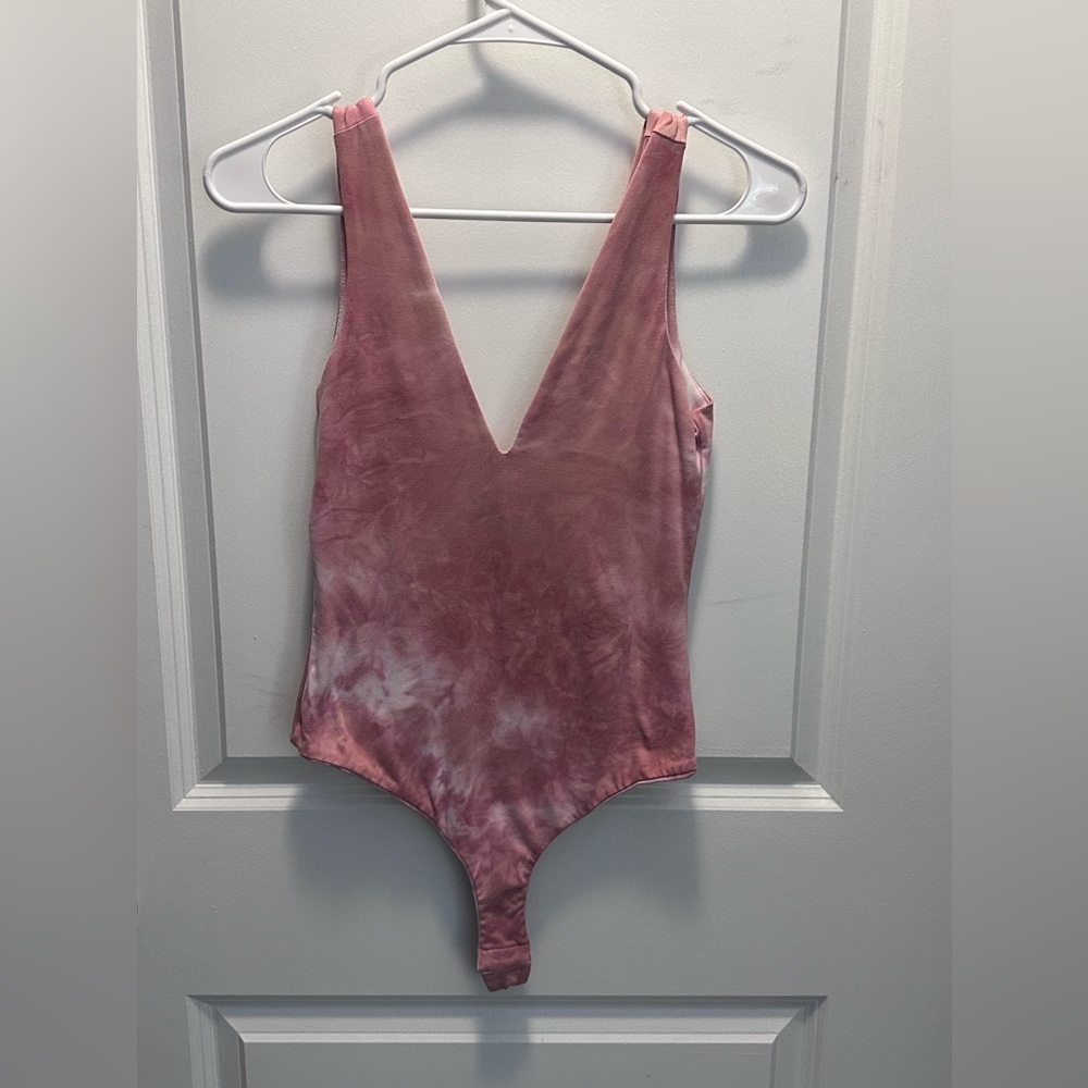 Lulus Buttery soft size medium pink tie dye body suit - deep v bodysuit